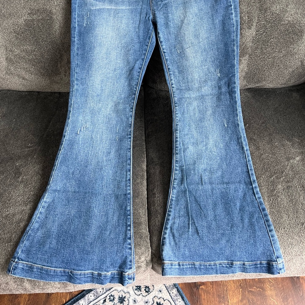 Risen Classic Blue Flare Jeans with Natural Fading - Picture 5 of 5